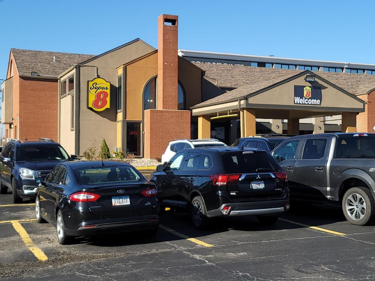 Super 8 By Wyndham Kansas City Airport North Ngoại thất bức ảnh