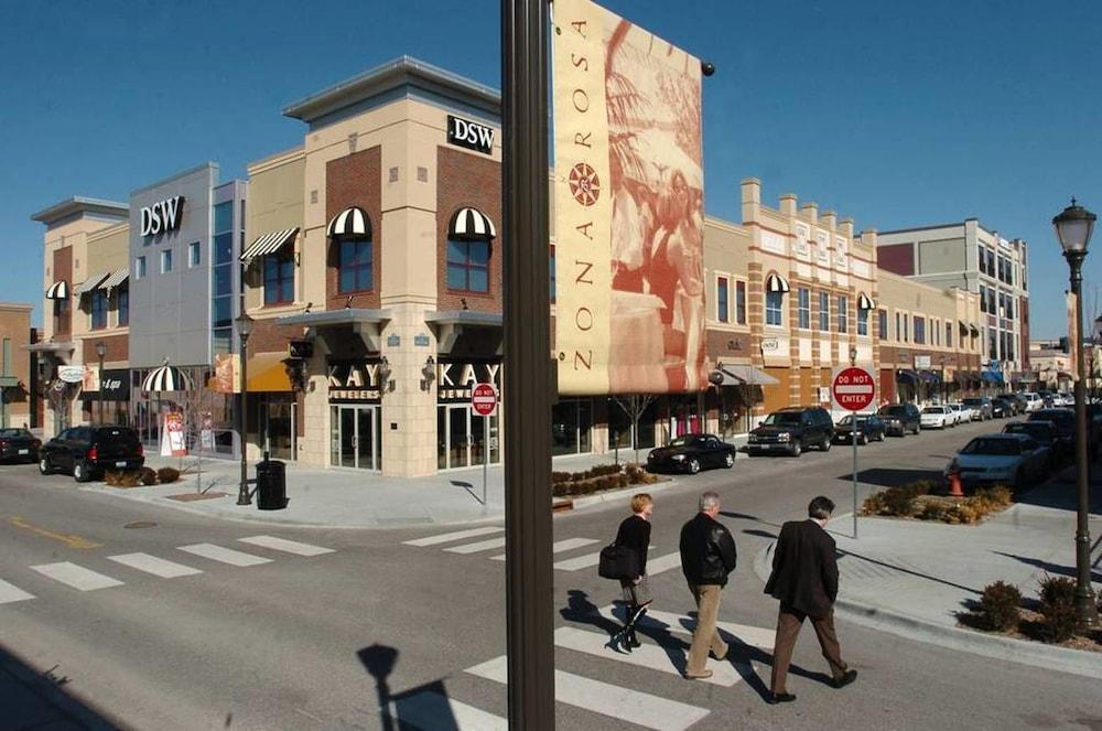 Super 8 By Wyndham Kansas City Airport North Ngoại thất bức ảnh