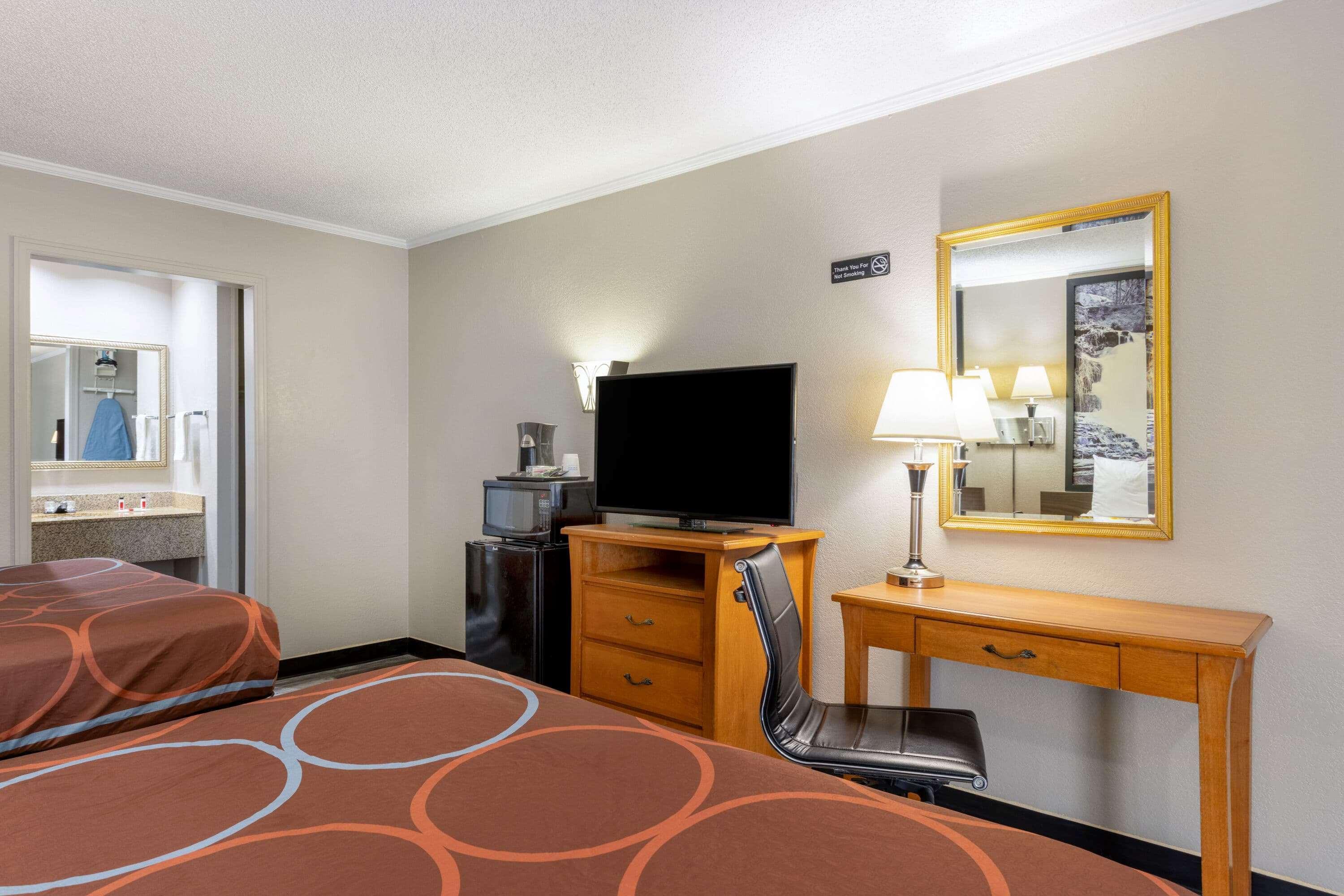 Super 8 By Wyndham Kansas City Airport North Ngoại thất bức ảnh