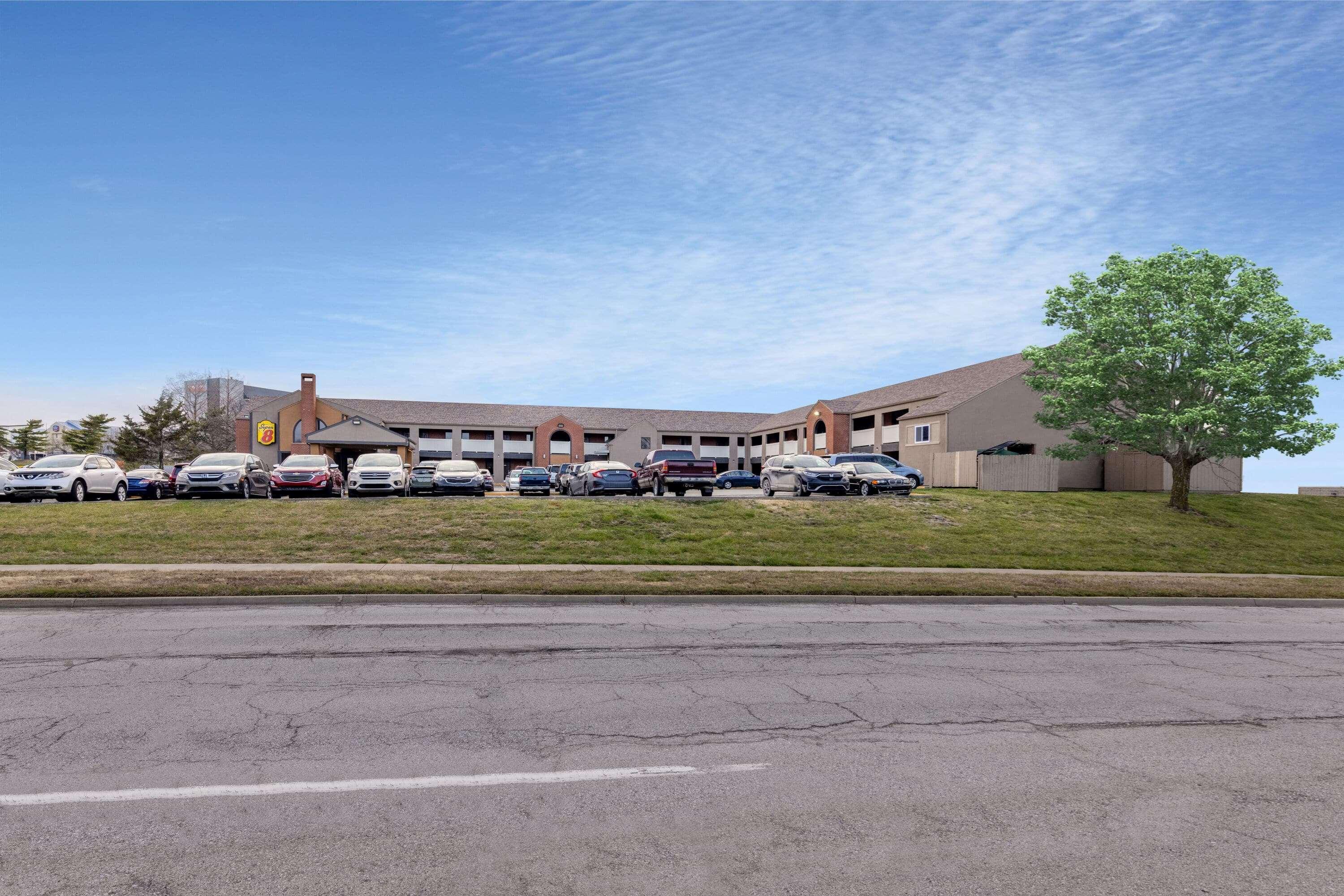 Super 8 By Wyndham Kansas City Airport North Ngoại thất bức ảnh