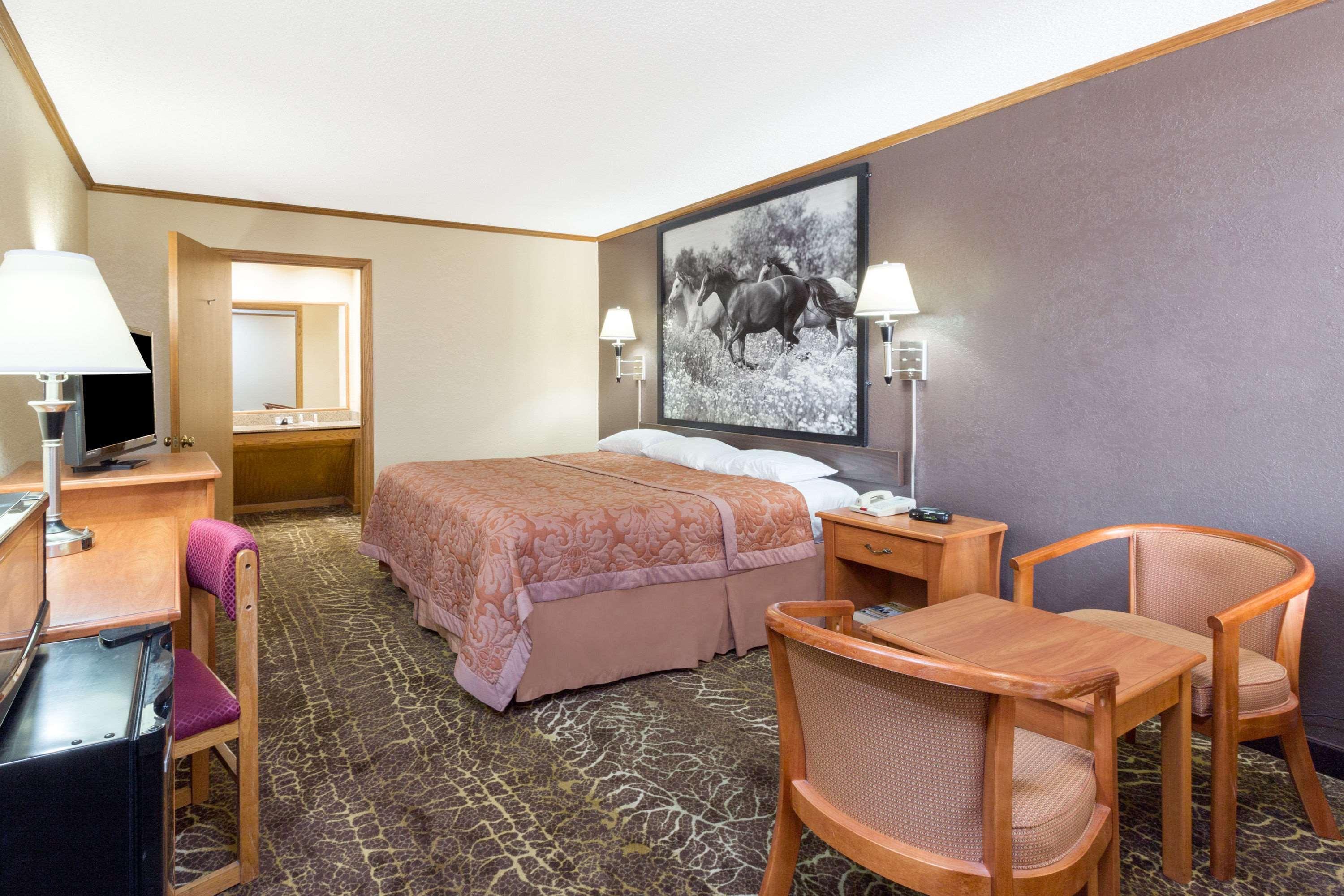 Super 8 By Wyndham Kansas City Airport North Ngoại thất bức ảnh