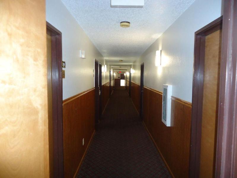Super 8 By Wyndham Kansas City Airport North Ngoại thất bức ảnh