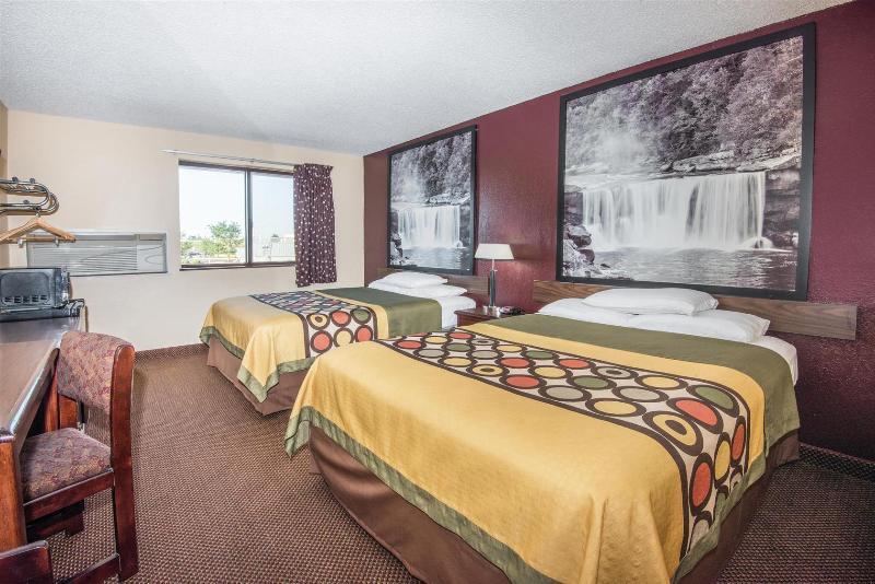 Super 8 By Wyndham Kansas City Airport North Ngoại thất bức ảnh