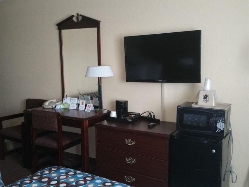 Super 8 By Wyndham Kansas City Airport North Ngoại thất bức ảnh