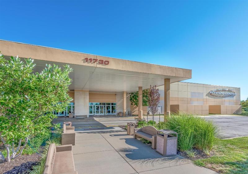 Super 8 By Wyndham Kansas City Airport North Ngoại thất bức ảnh